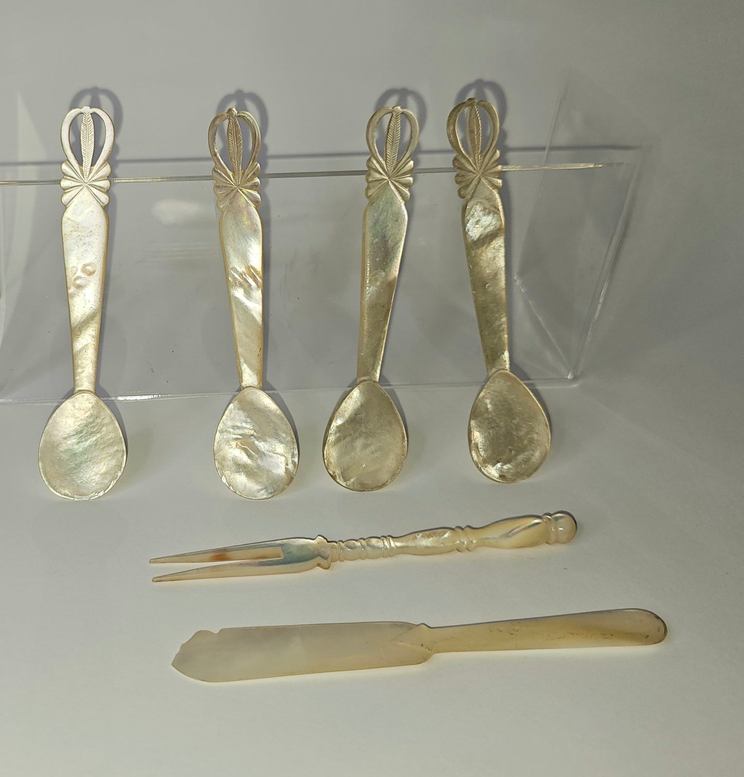 CAVIAR SERVING SET | MOTHER OF PEARL