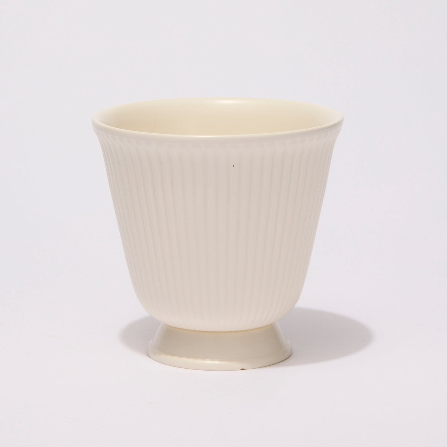 WEDGWOOD OF ETURIA AND BARLASTON | URN-SHAPED VASE