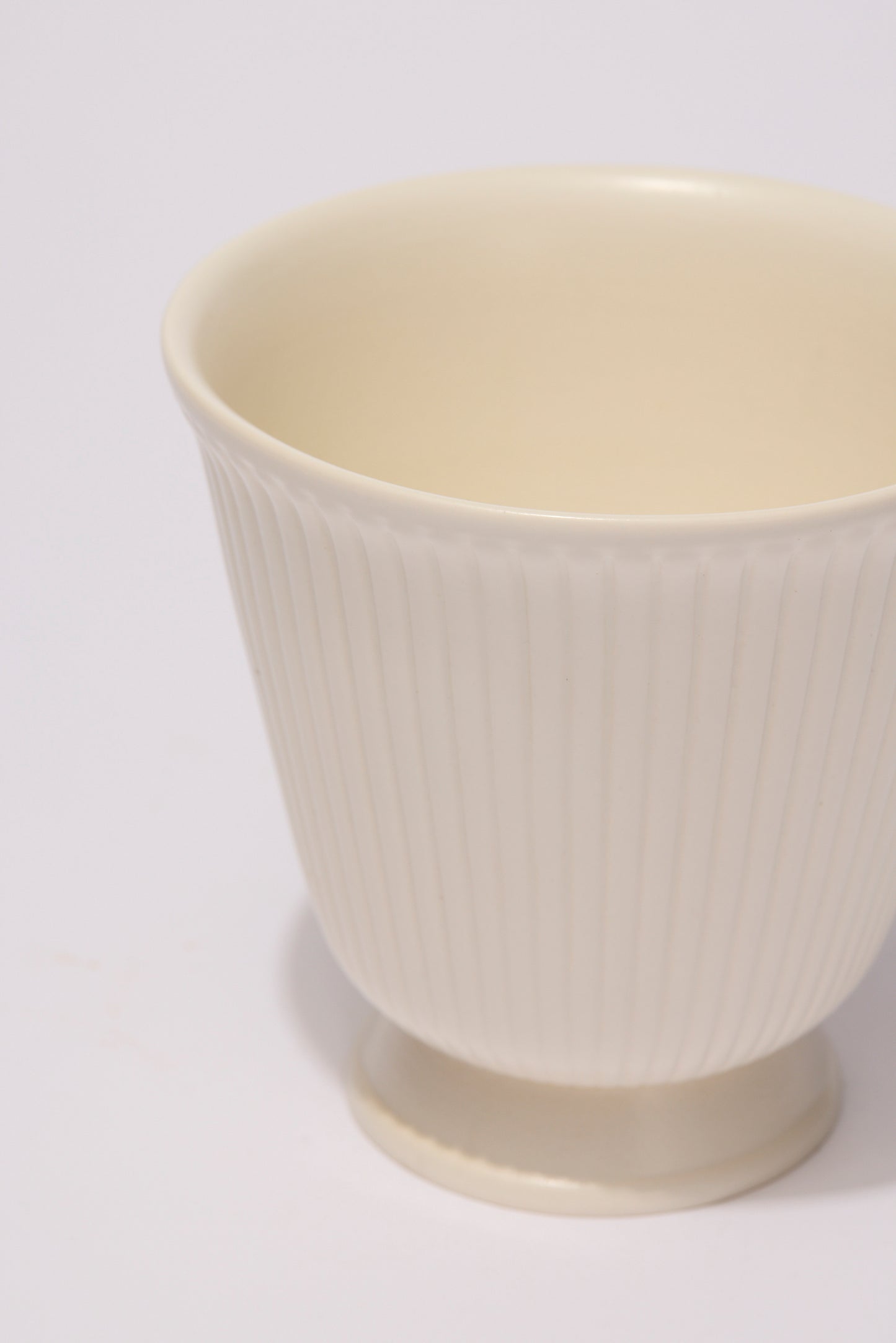 WEDGWOOD OF ETURIA AND BARLASTON | URN-SHAPED VASE