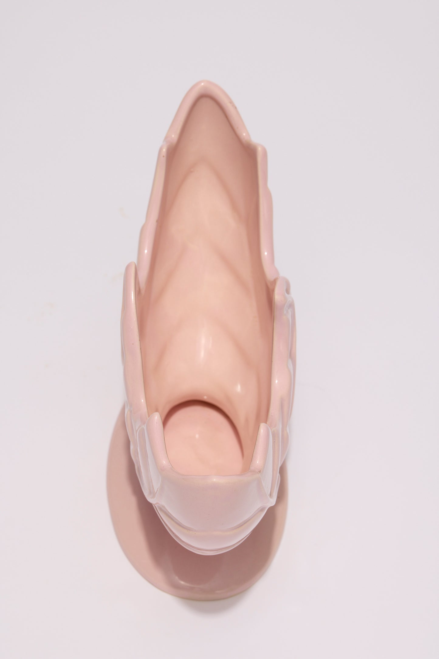 PINK CERAMIC FANNED LEAF-PATTERN VASE
