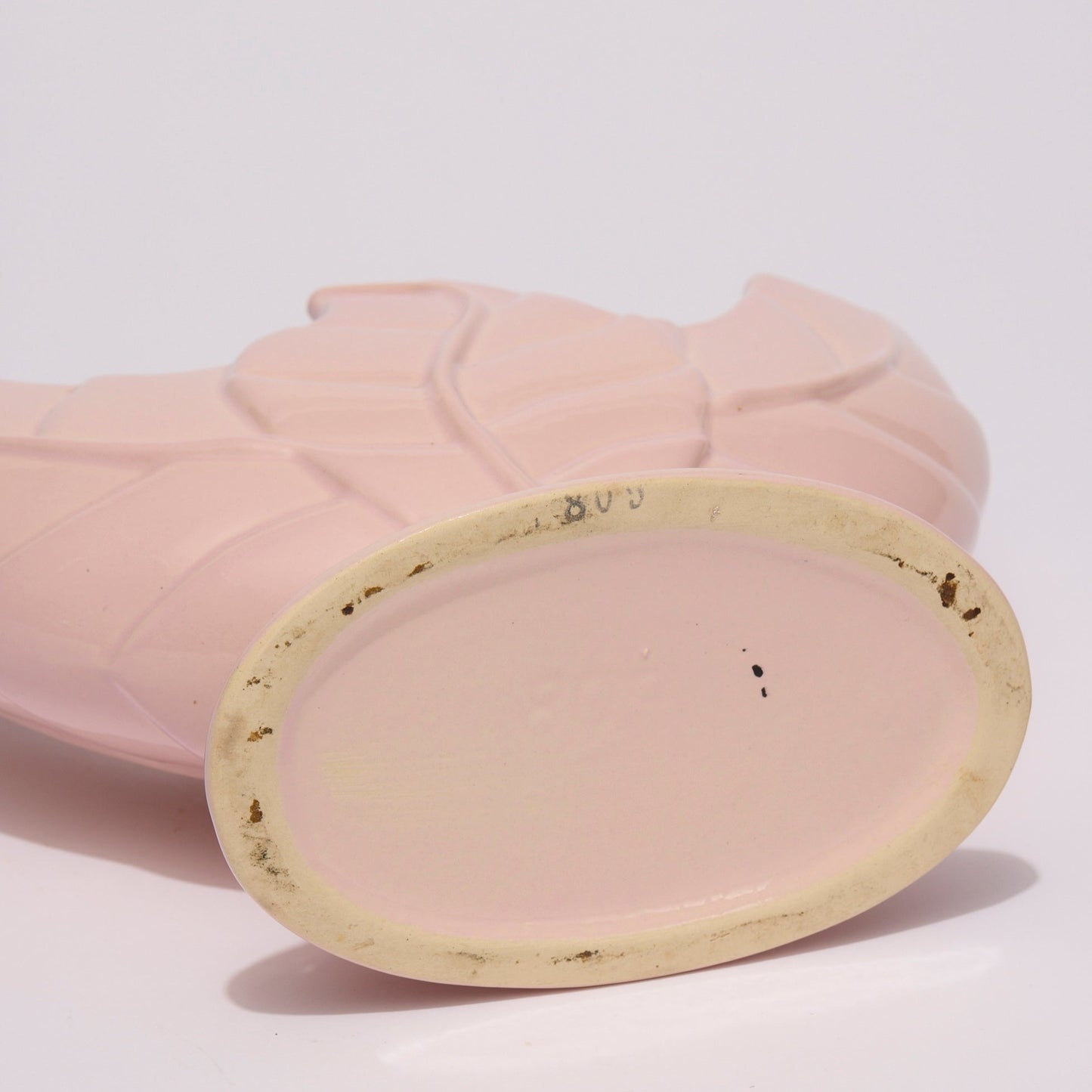PINK CERAMIC FANNED LEAF-PATTERN VASE