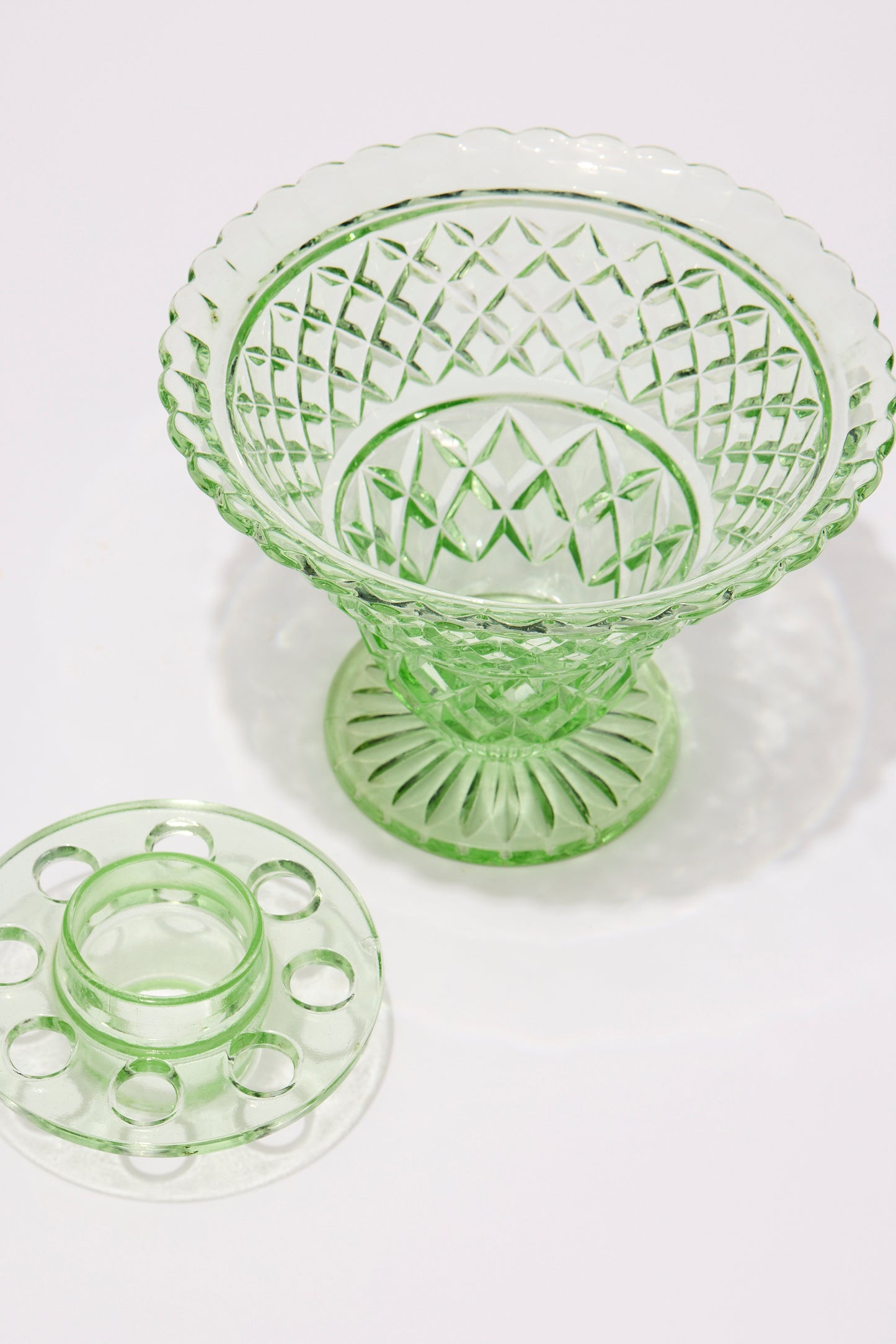 DEPRESSION GLASS | VASE