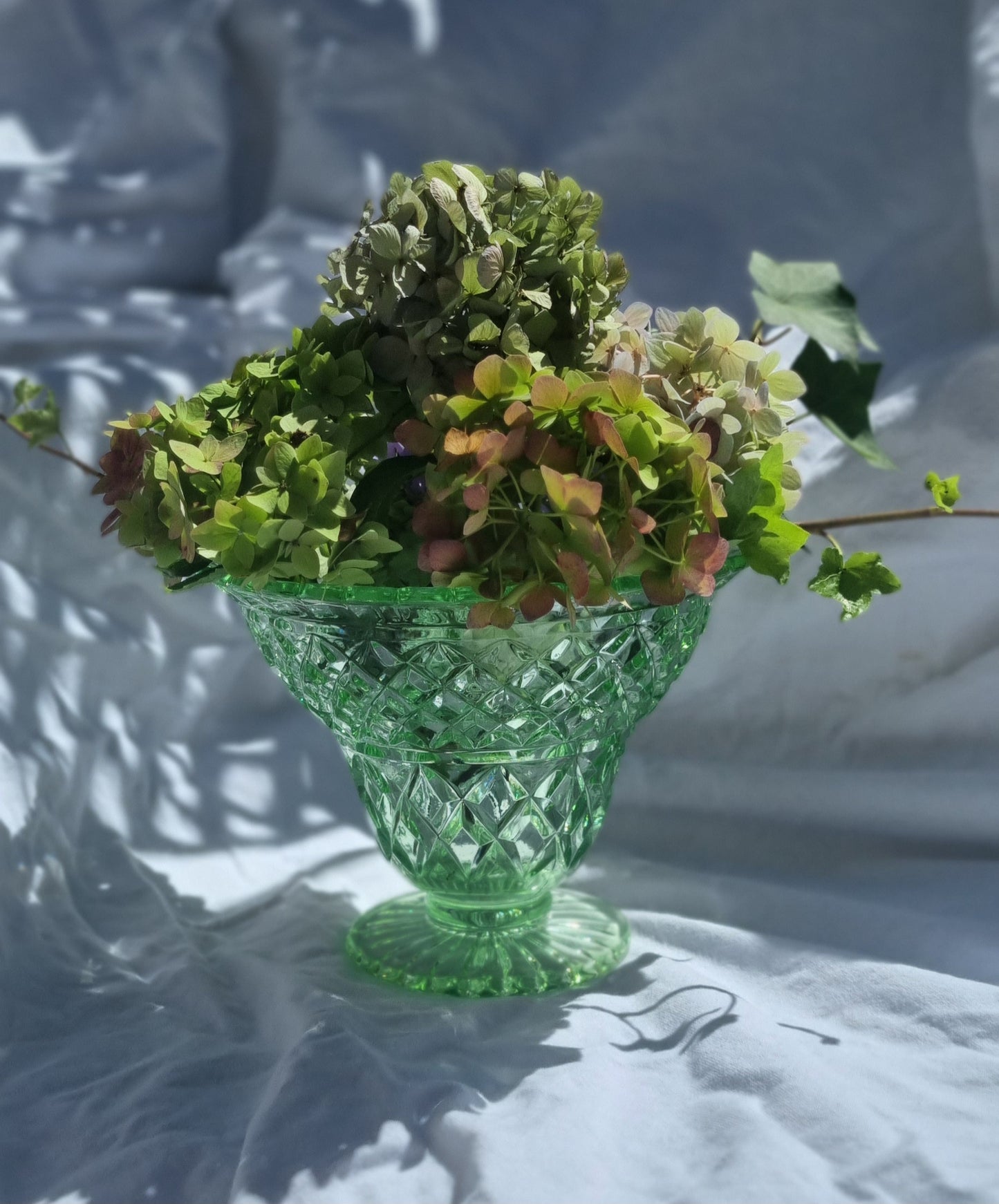 DEPRESSION GLASS | VASE