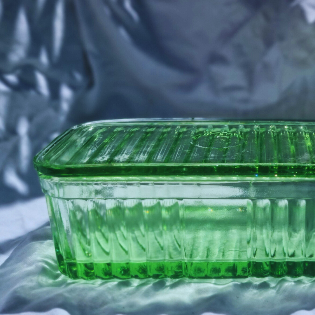 DEPRESSION GLASS | BREAD OR BUTTER BOX