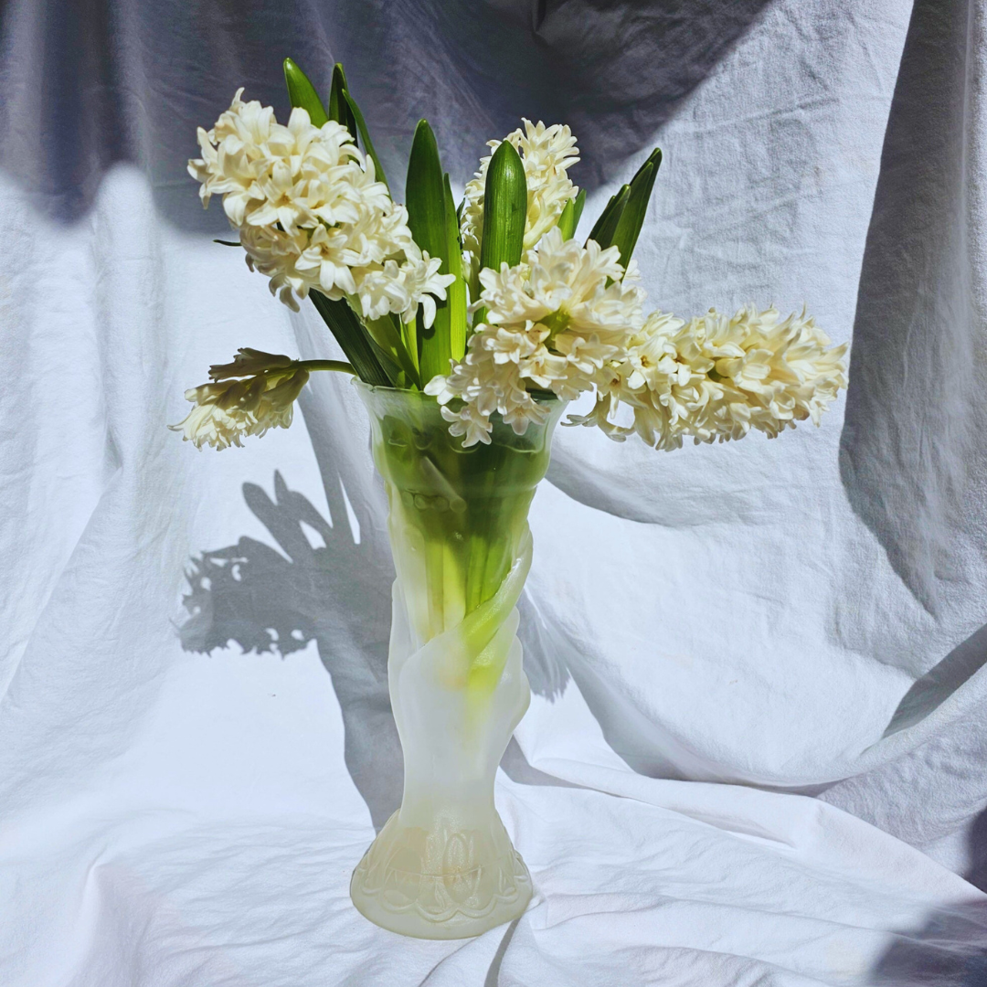 VICTORIAN STYLE FROSTED GLASS VASE