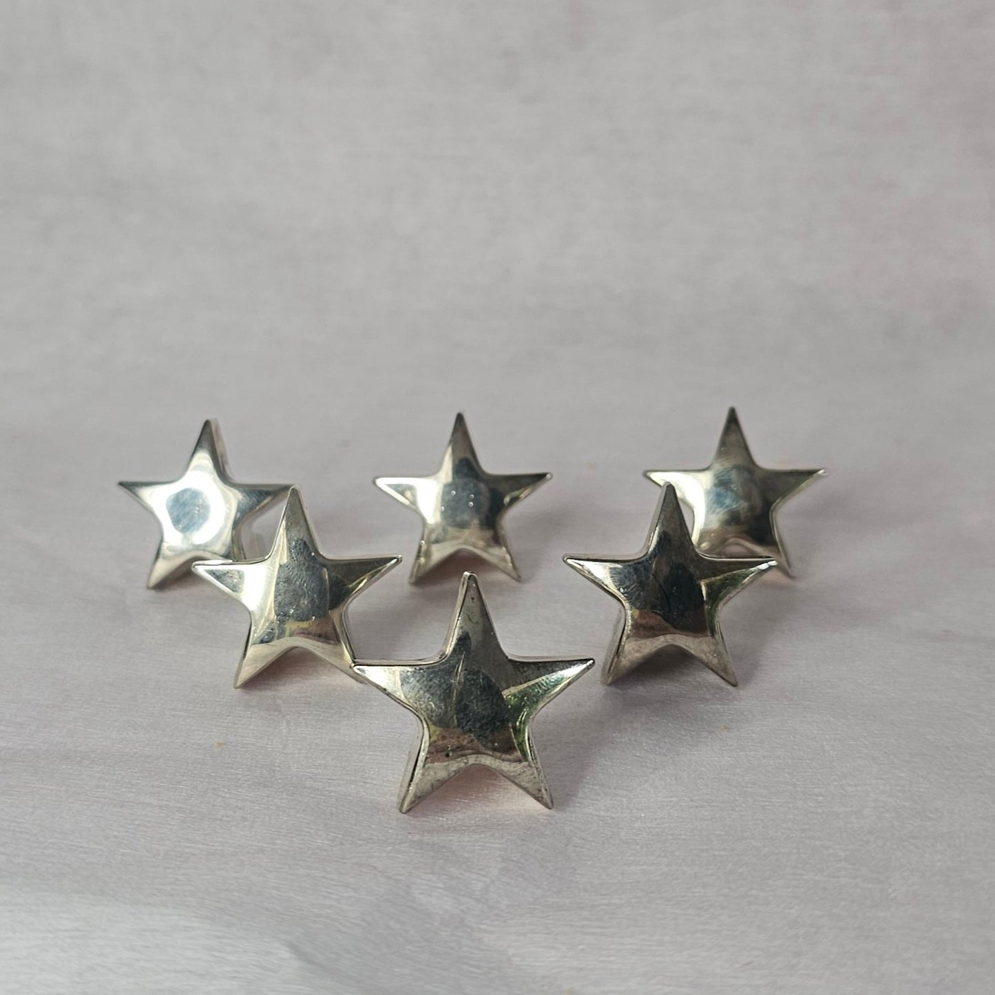 STAR-SHAPED PLACECARD HOLDERS