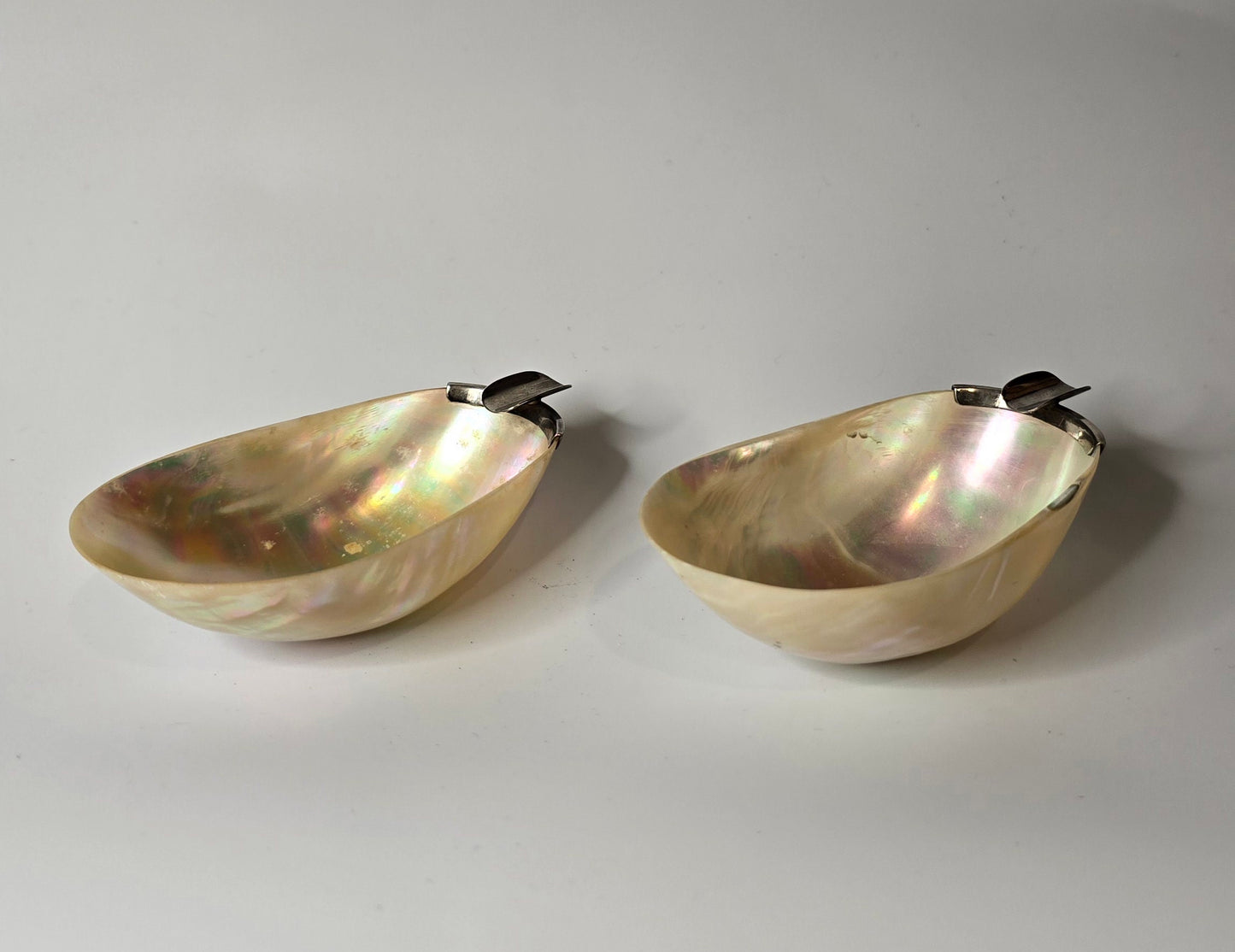 MOTHER OF PEARL SHELL DISHES | DUO