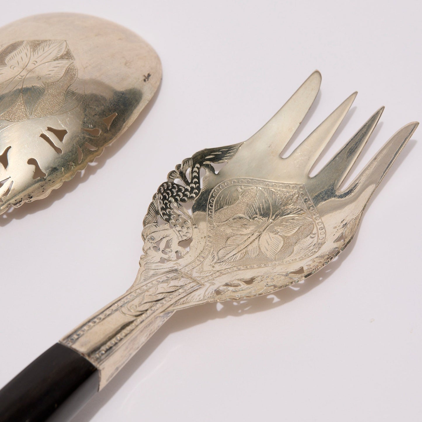 MOHD SALLEH & SONS | SILVER AND HORN SALAD SERVERS